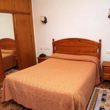 Hotel Los Arcos El Alquián エクステリア 写真