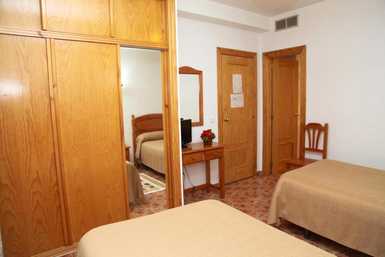 Hotel Los Arcos El Alquián エクステリア 写真
